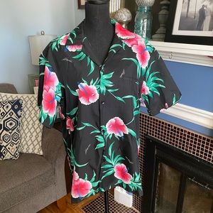 Helena’s of Hawaii Vintage Hawaiian print shirt, L